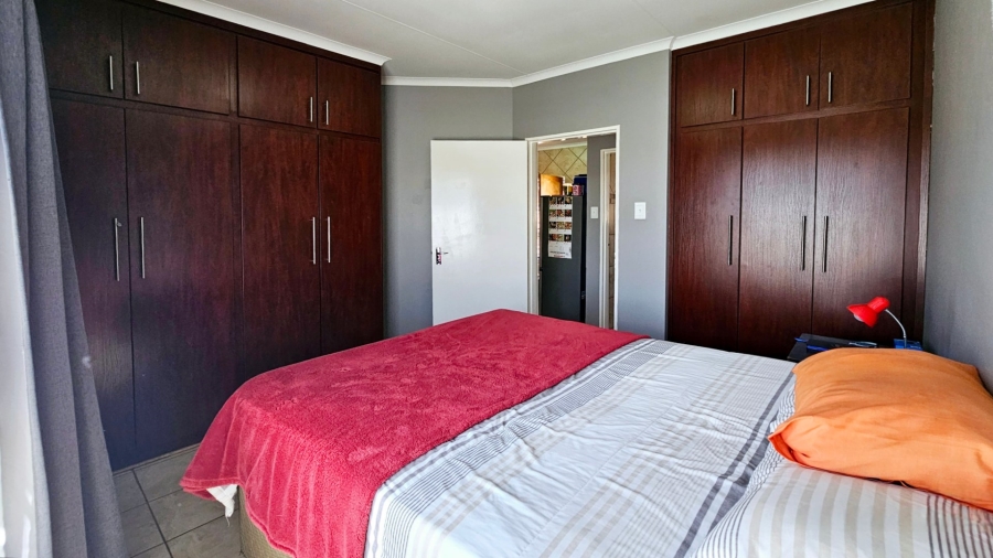 2 Bedroom Property for Sale in Hillside Free State